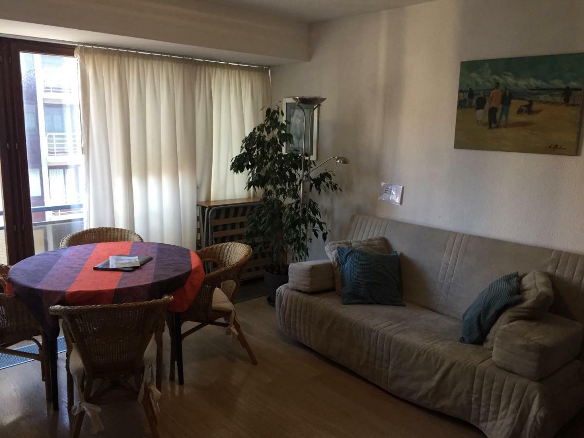 Studio Oostende Budget Apartment Exterior photo